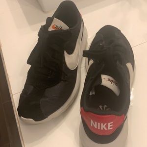 Nike black and white shoes